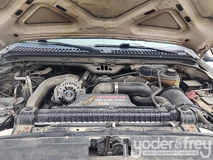 2005-ford-f550-image-12
