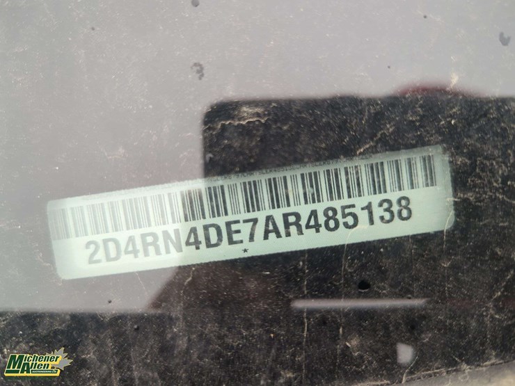 2010-dodge-grand-caravan-sxt-image-5