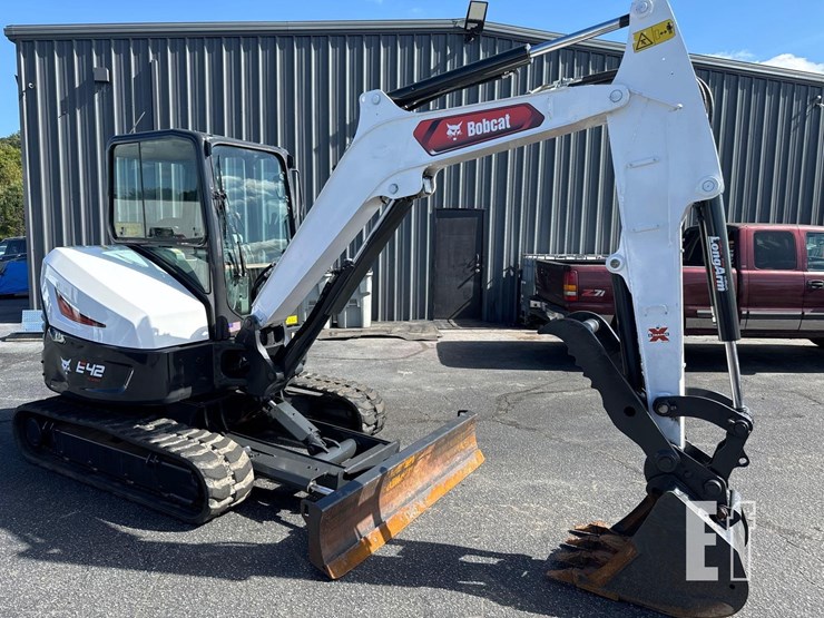 2021-bobcat-e42-image-4