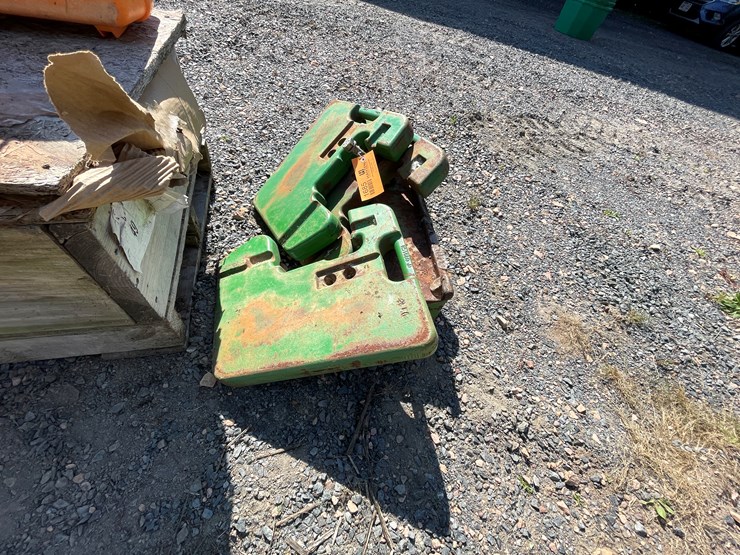 #1685-•-(3)-john-deere-tractor-weights-with-front-bracket-image-3