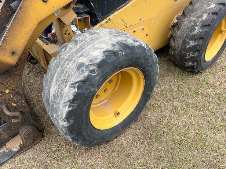 2017-caterpillar-246d-image-6