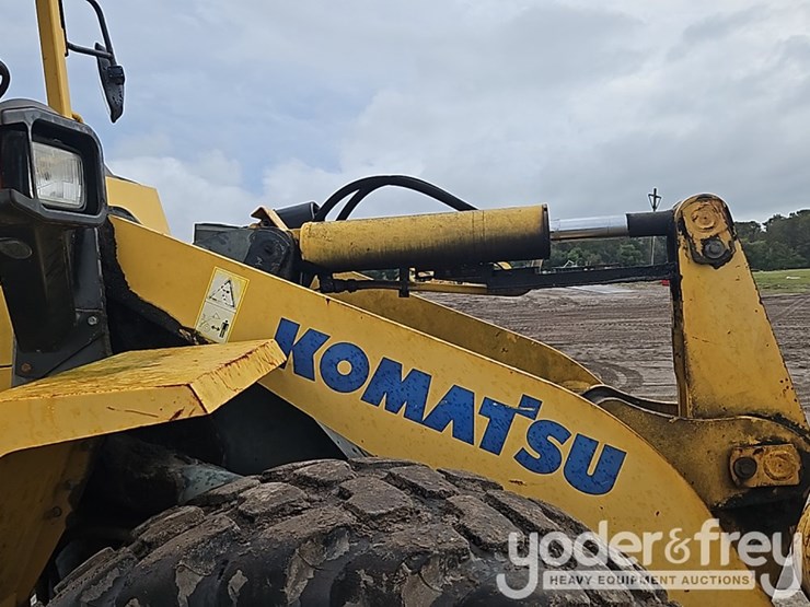 2005-komatsu-wa200-5-image-11