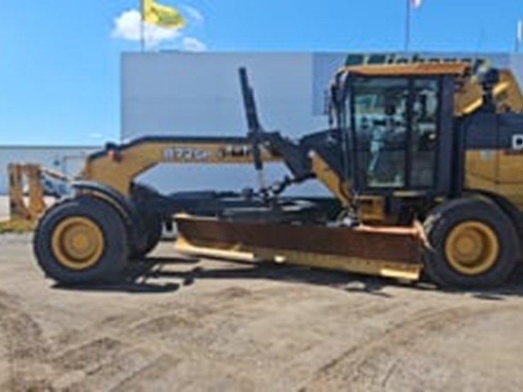 2019-deere-872gp-image-28