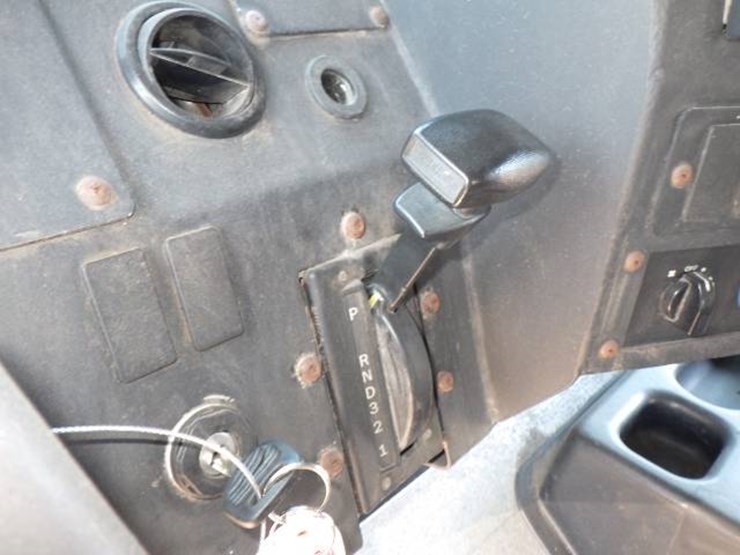2016-freightliner-mt55-image-13