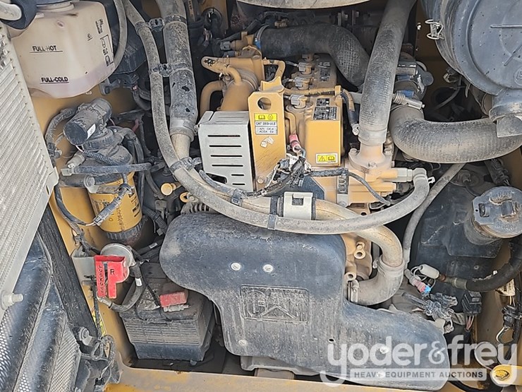 2022-caterpillar-289d3-image-23