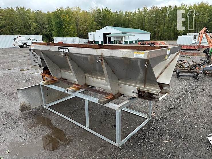 sno-way-4'x8'-stainless-salt-spreader-image-3