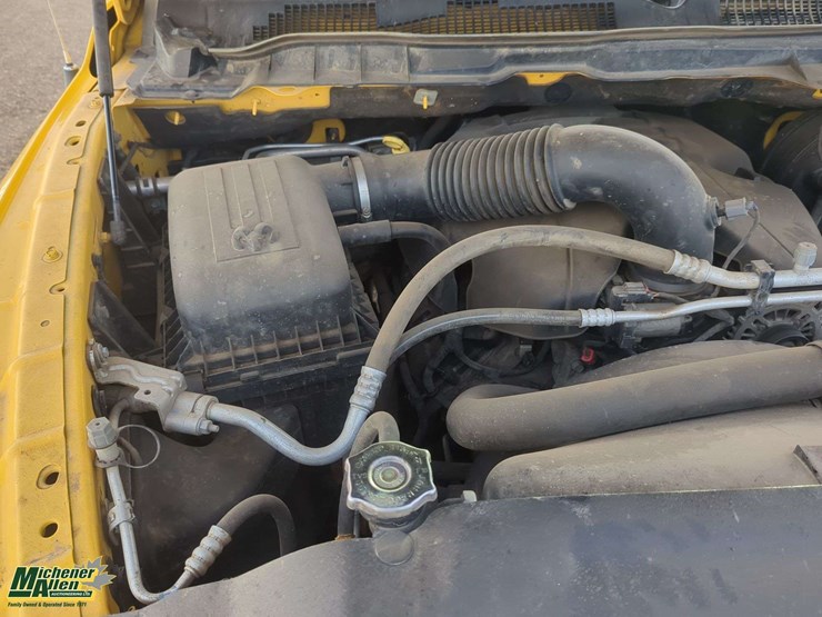 2019-ram-1500-classic-image-40