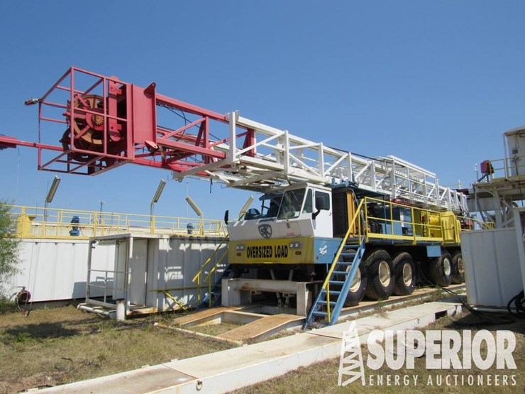 2011-caterpillar-c15-image-1