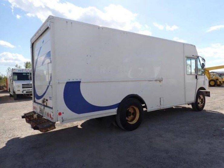 2013-freightliner-mt55-image-5