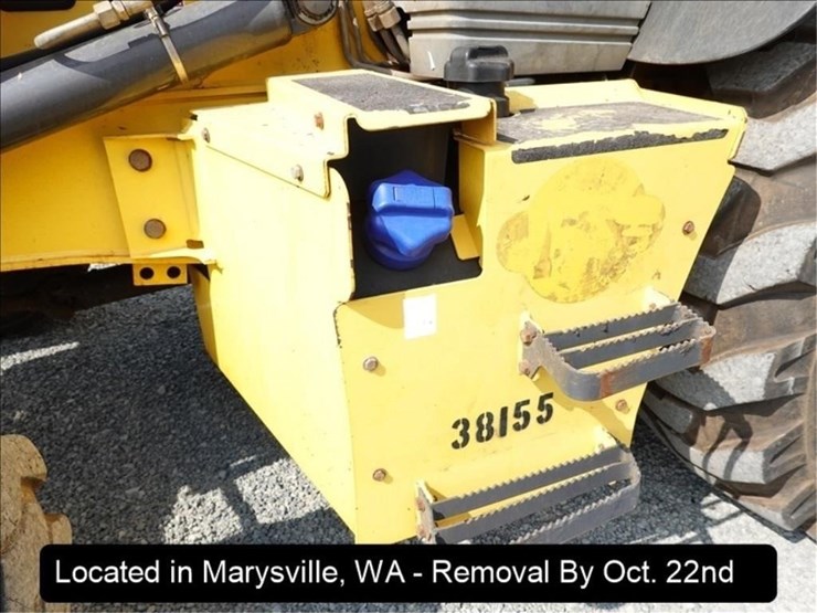 2017-new-holland-b95c-image-29