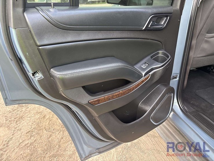 2016-chevrolet-tahoe-image-19