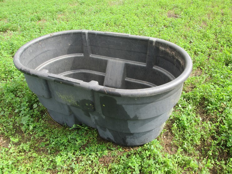 #5063-•-rubbermaid-water-tank-image-2