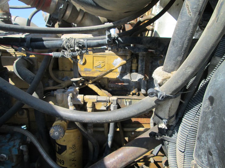 2004-peterbilt-357-image-30