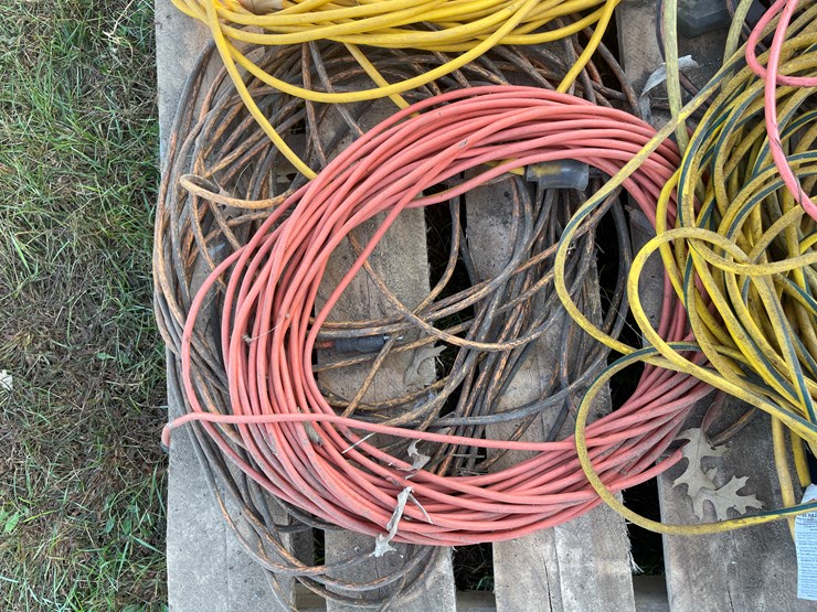 #5068-•-pallet-of-extension-cords-image-7
