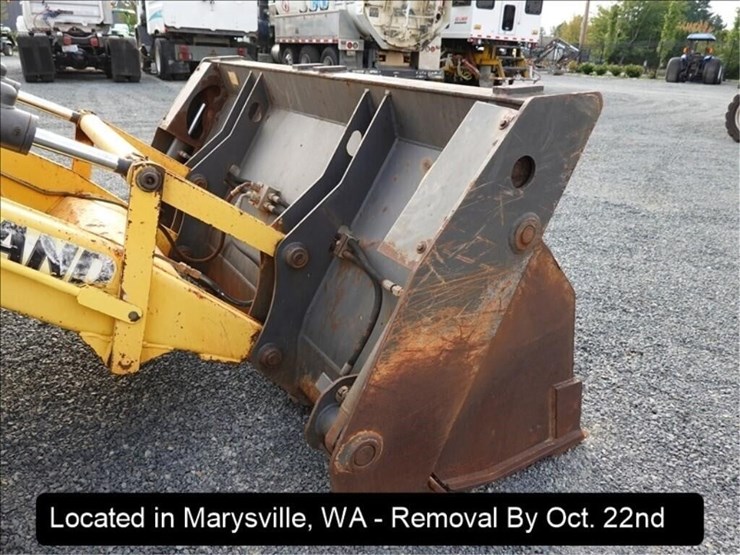 2014-new-holland-b95c-image-27