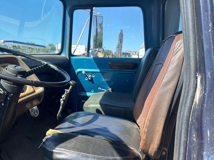 ford-8000-image-15