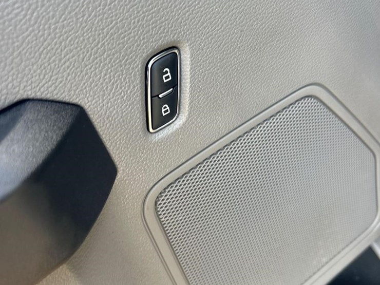 2019-ford-f350-xl-image-28