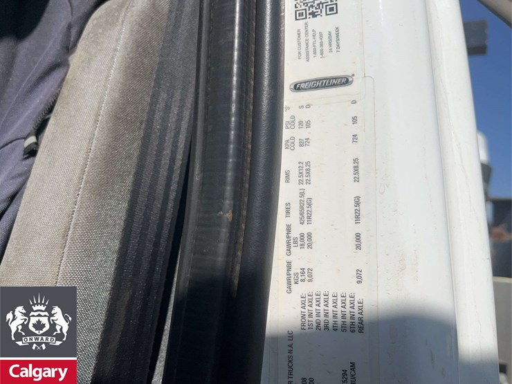 2018-freightliner-114sd-image-9