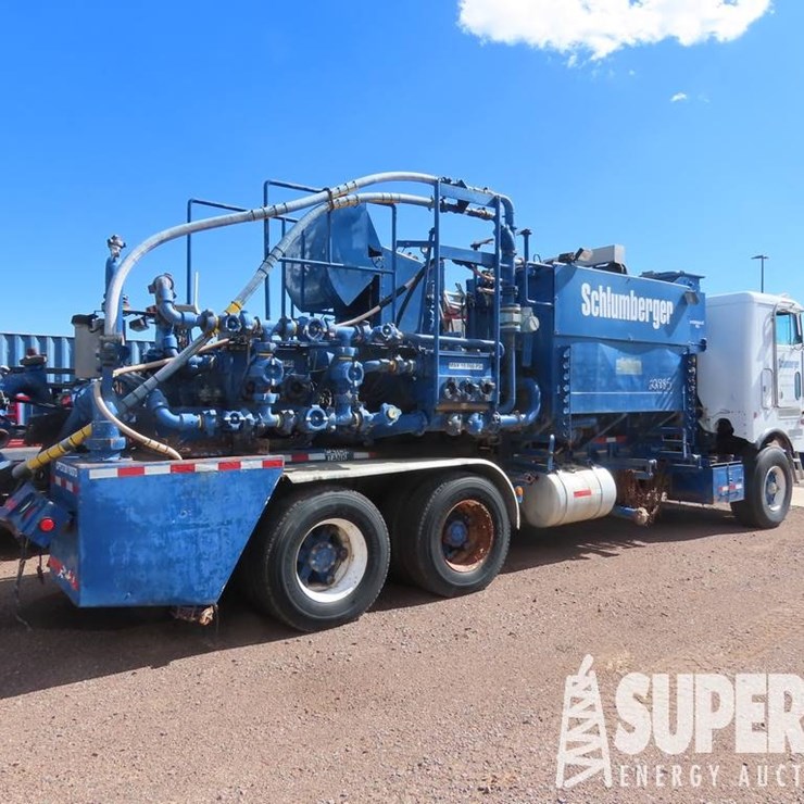 2001 PETERBILT 362
