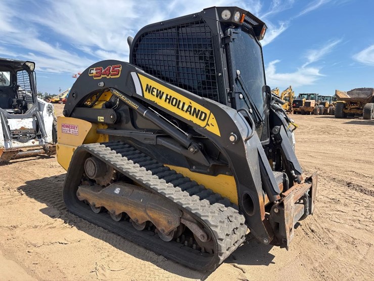 new-holland-c345-image-4