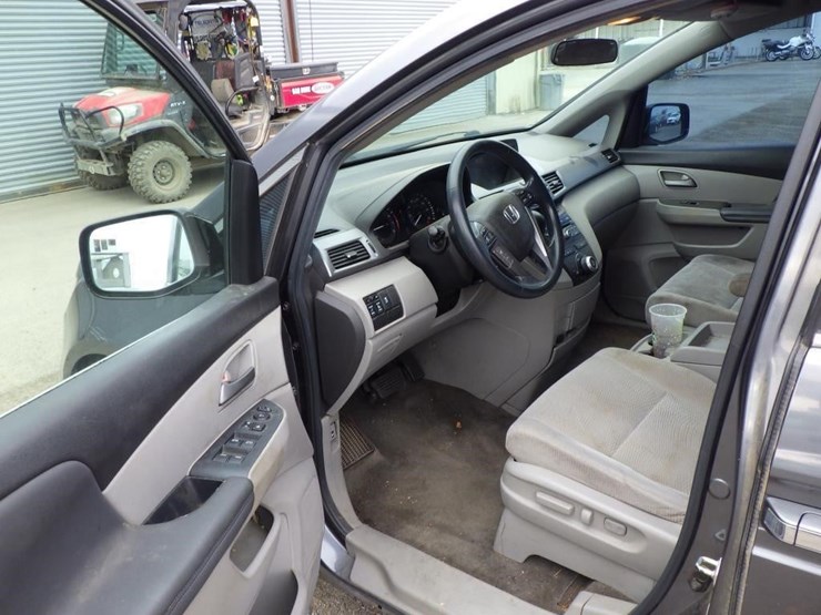 2013-honda-odyssey-image-5