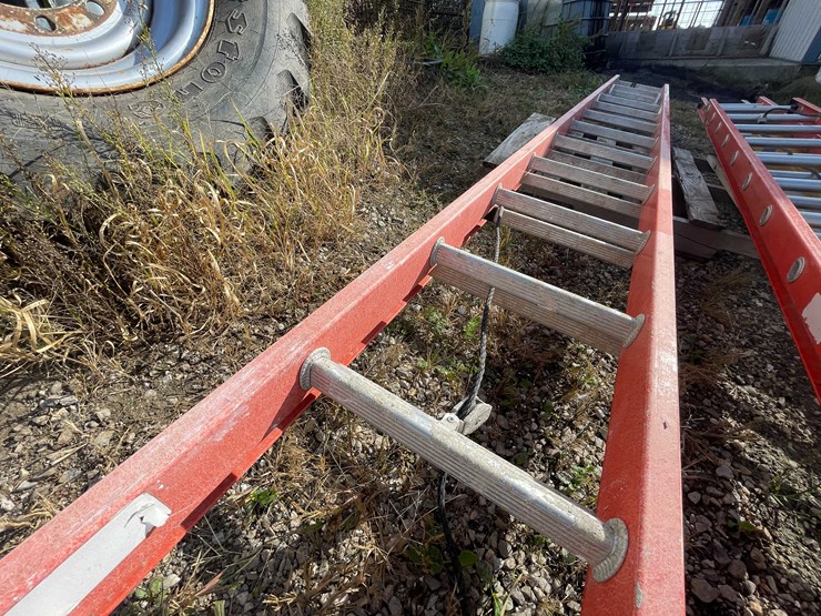 #1902-•-fiberglass-extension-ladder-image-5