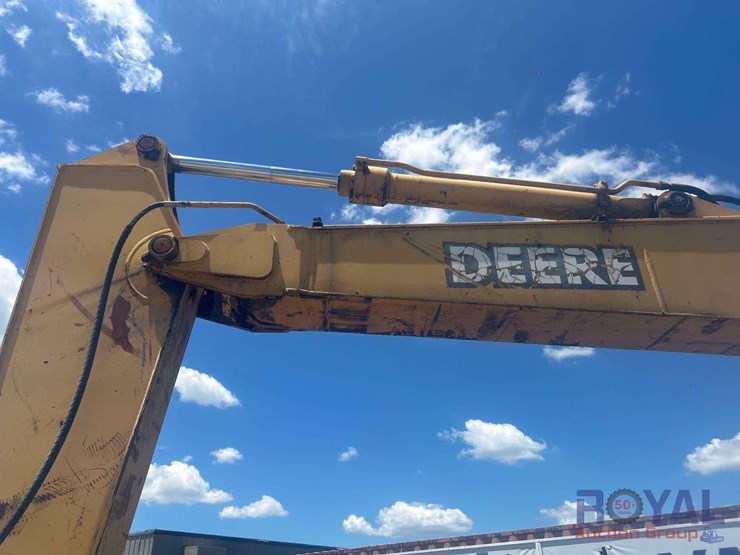 2006-deere-120c-image-18