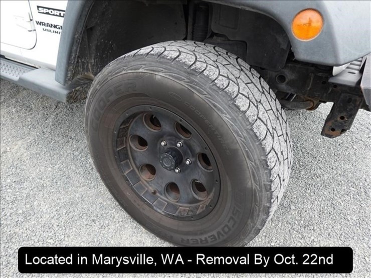 2013-jeep-wrangler-sport-image-12