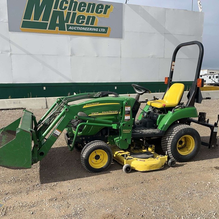 JOHN DEERE 2305