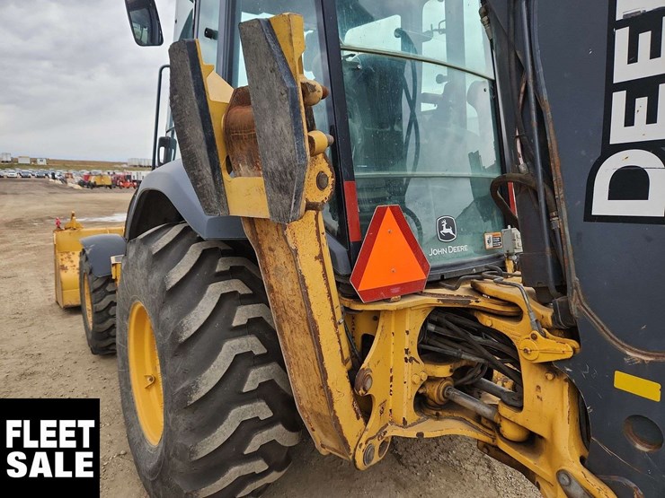 2014-deere-410k-image-35