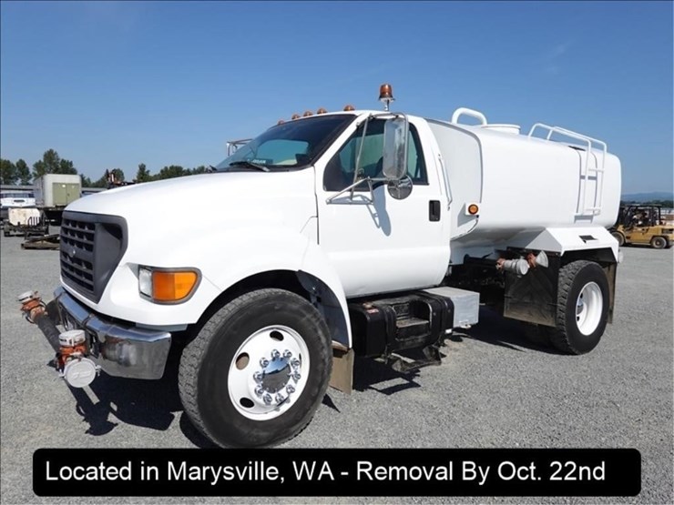 2000-ford-f650-image-1