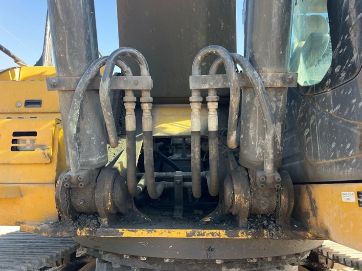 2019-deere-350g-lc-image-15