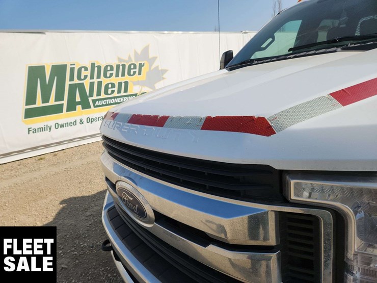 2018-ford-f350-image-30