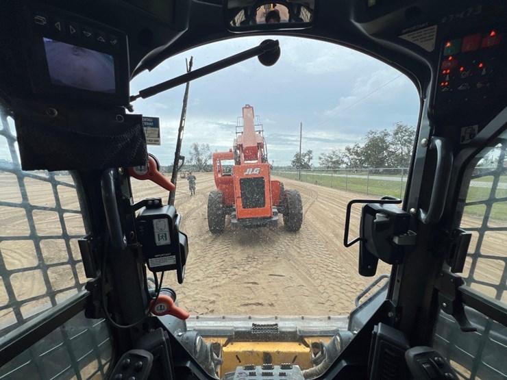 deere-333g-image-34