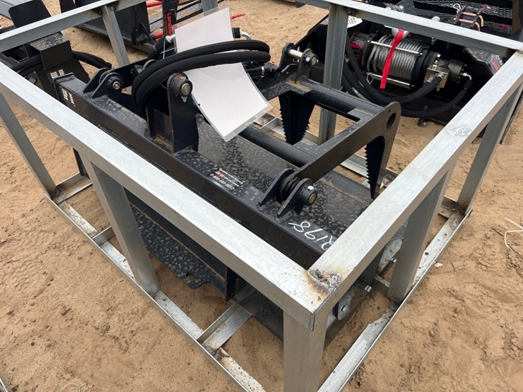 unused-landhonor-mgb-72-44w-44"-mini-grapple-bkt-image-2