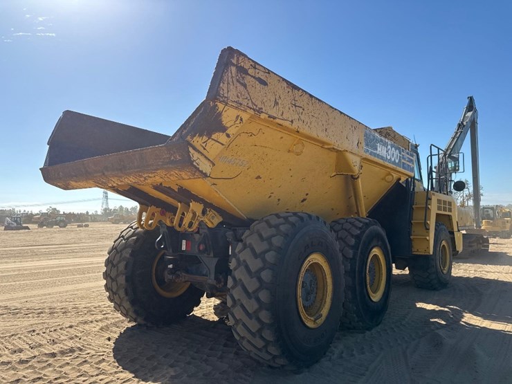 2014-komatsu-hm300-3-image-6