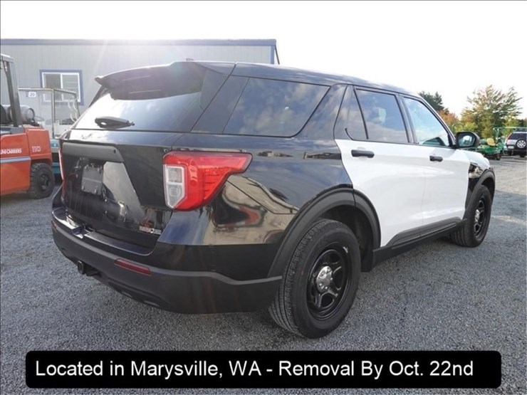 2020-ford-explorer-image-11