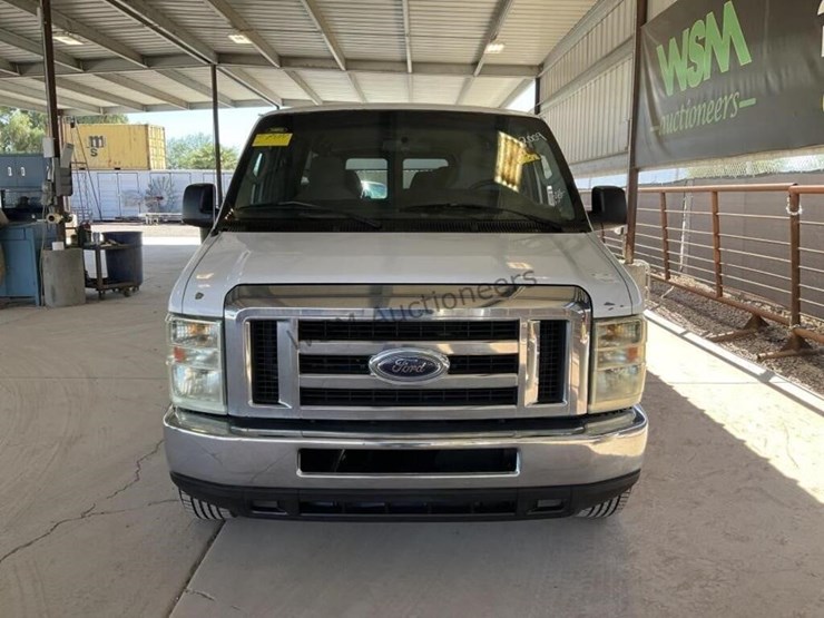 2009-ford-e350-image-3