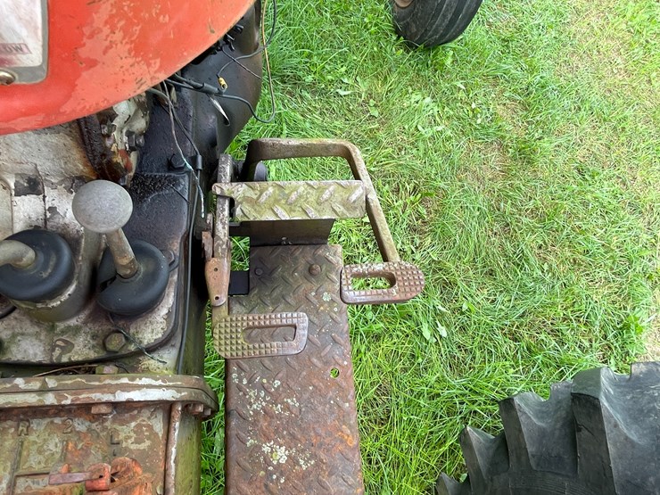 massey-ferguson-65-image-34