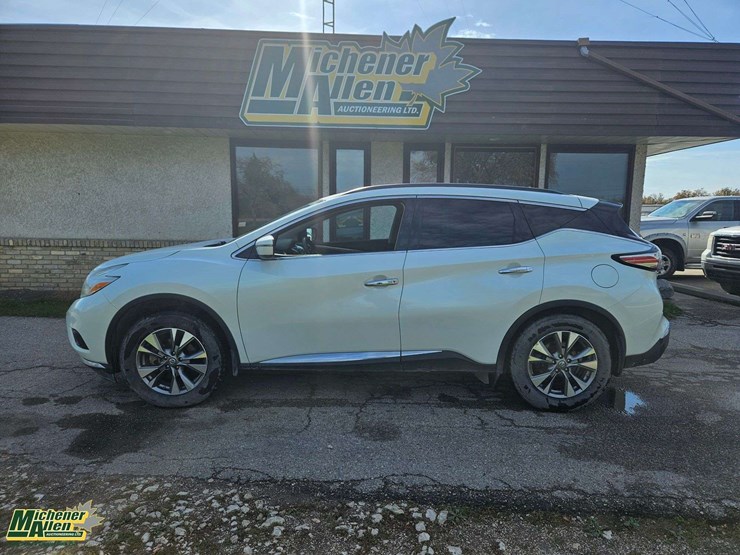 2016-nissan-murano-image-2
