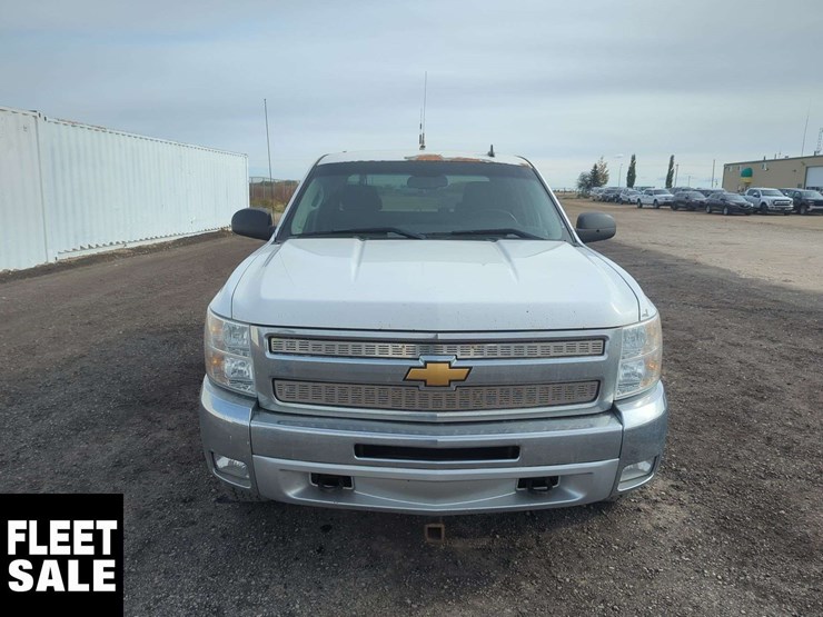 2013-chevrolet-silverado-1500-image-23