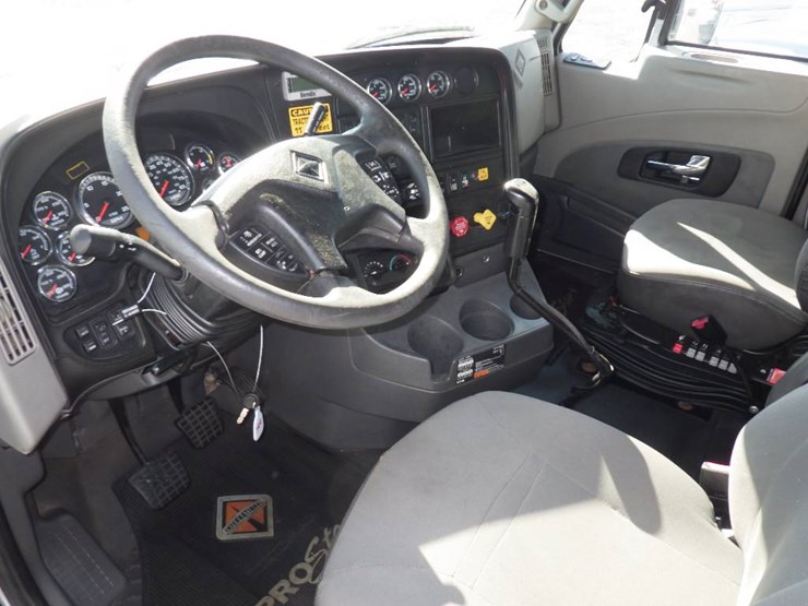 2015-international-prostar-image-13
