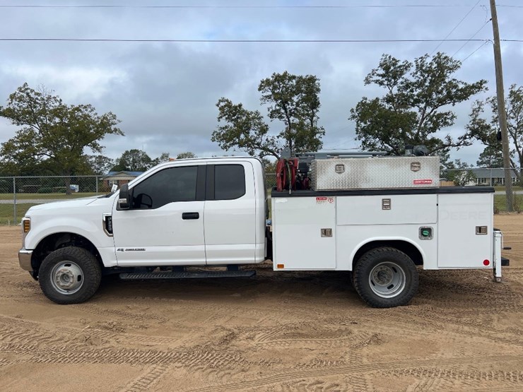 2018-ford-f350-xl-image-1