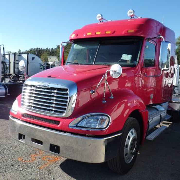 2018 FREIGHTLINER CL120 Columbia