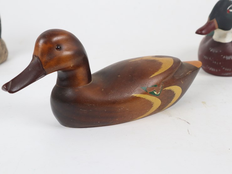 #72-•-#4253-•-(4)-vintage-hand-painted-wood-duck-decoys-image-8