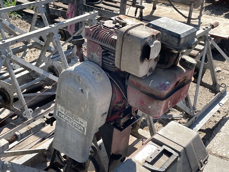 #1962-•-(5)-power-screed-sections-image-25