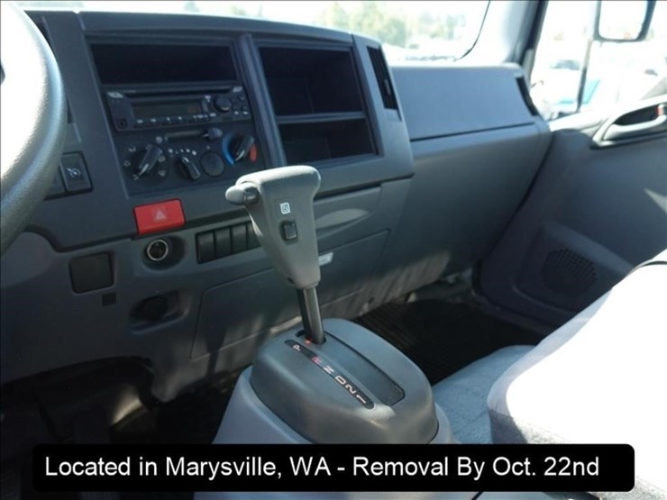 2019-isuzu-npr-xd-image-8