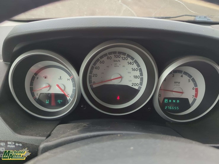 2010-dodge-grand-caravan-sxt-image-8