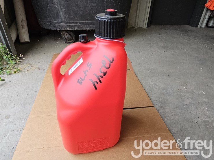5-gal-liquid-utility-jug--red-image-1