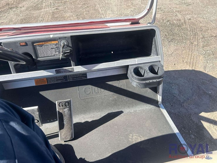 2001-club-car-ds-6-passenger-48v-electric-golf-cart-image-8